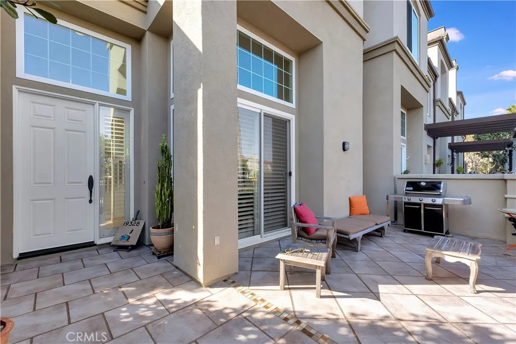 19328 Surfwave Drive, Huntington Beach, California 92648 home-pic-3