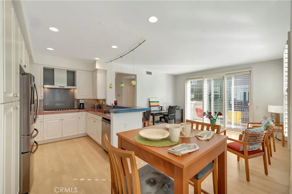 19328 Surfwave Drive, Huntington Beach, California 92648 home-pic-17