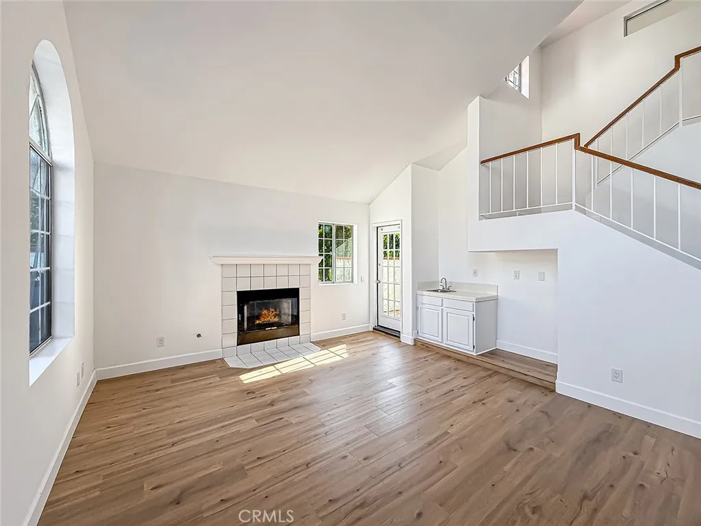 206 Camino Cortina, Camarillo, California 93010 home-pic-6