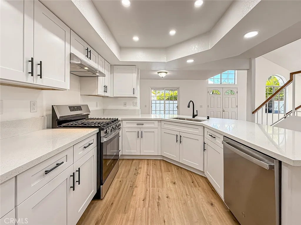 206 Camino Cortina, Camarillo, California 93010 home-pic-12