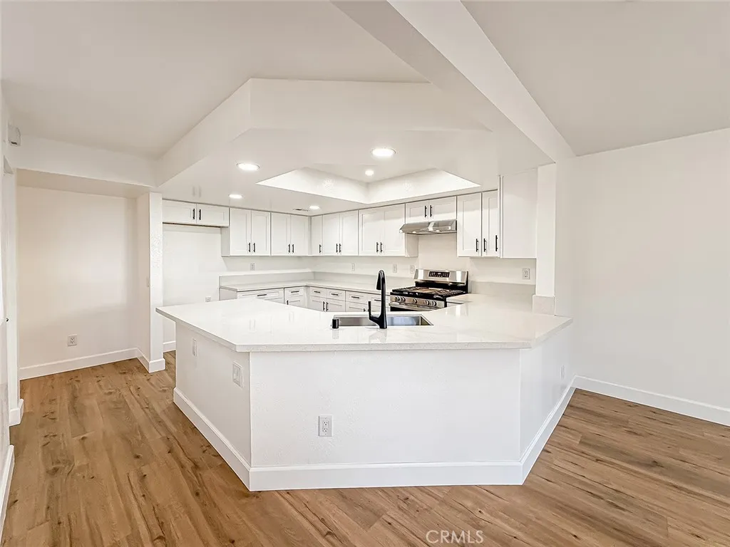 206 Camino Cortina, Camarillo, California 93010 home-pic-10