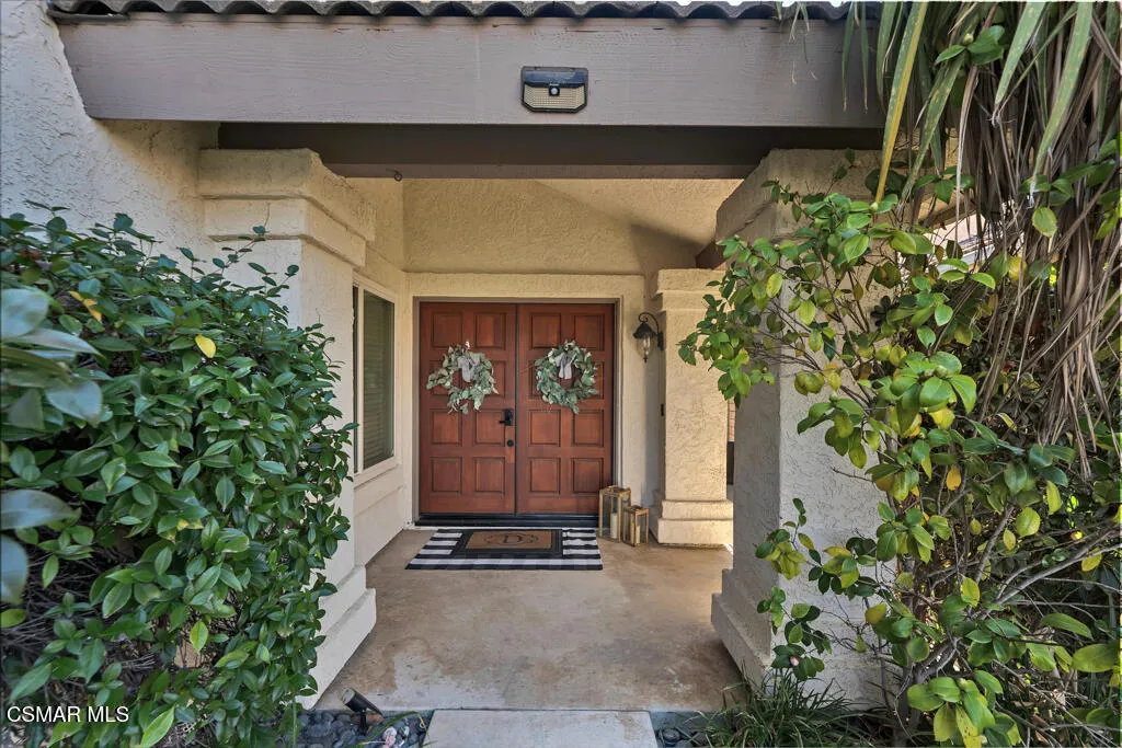 16 Valley Crest Road, Simi Valley, California 93065 home-pic-4