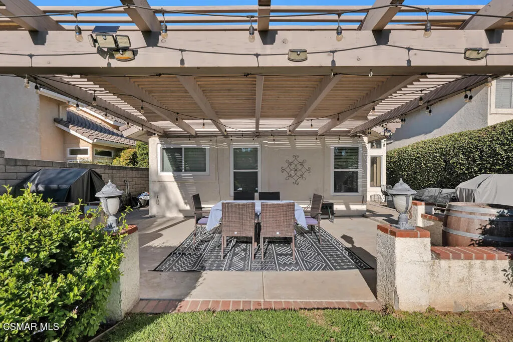 16 Valley Crest Road, Simi Valley, California 93065 home-pic-31