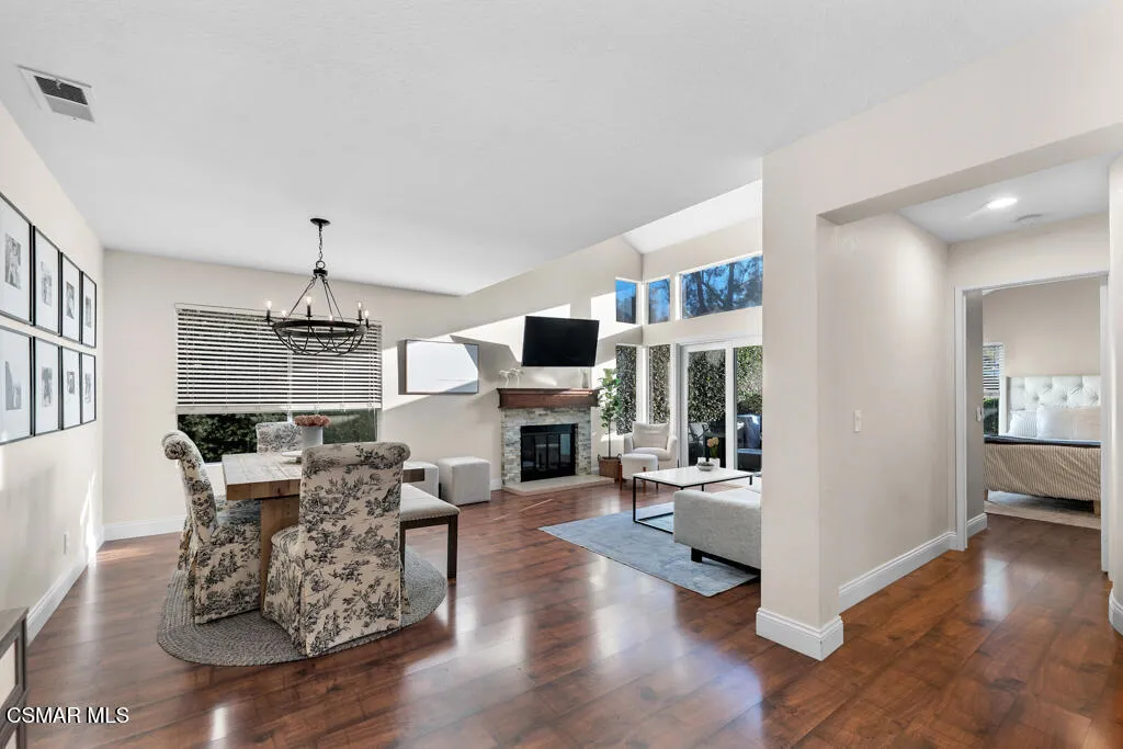 16 Valley Crest Road, Simi Valley, California 93065 home-pic-6