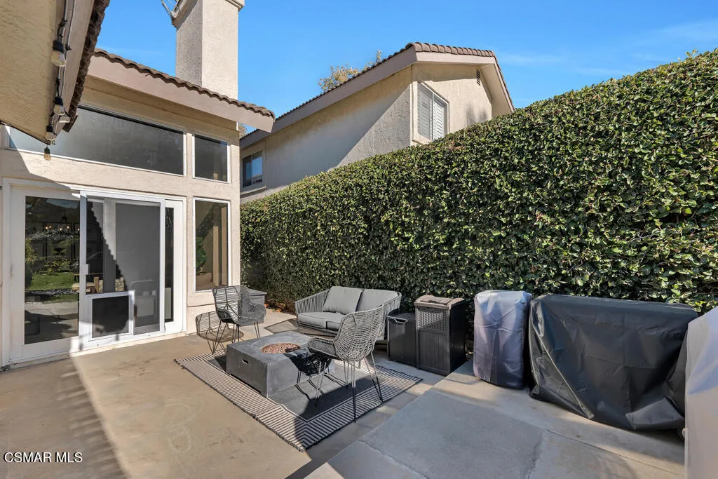 16 Valley Crest Road, Simi Valley, California 93065 home-pic-35