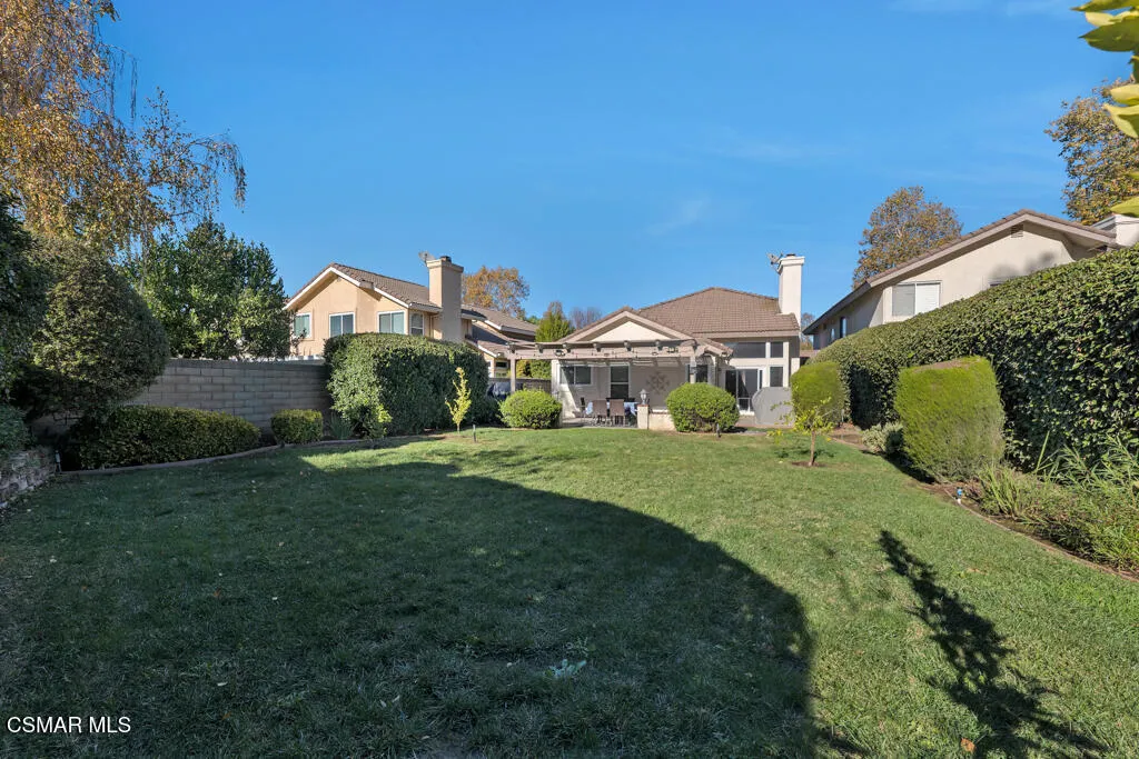 16 Valley Crest Road, Simi Valley, California 93065 home-pic-30