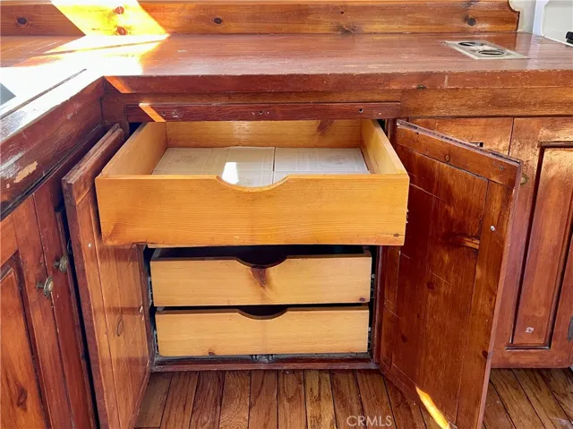 Pull out drawers in the kitchen