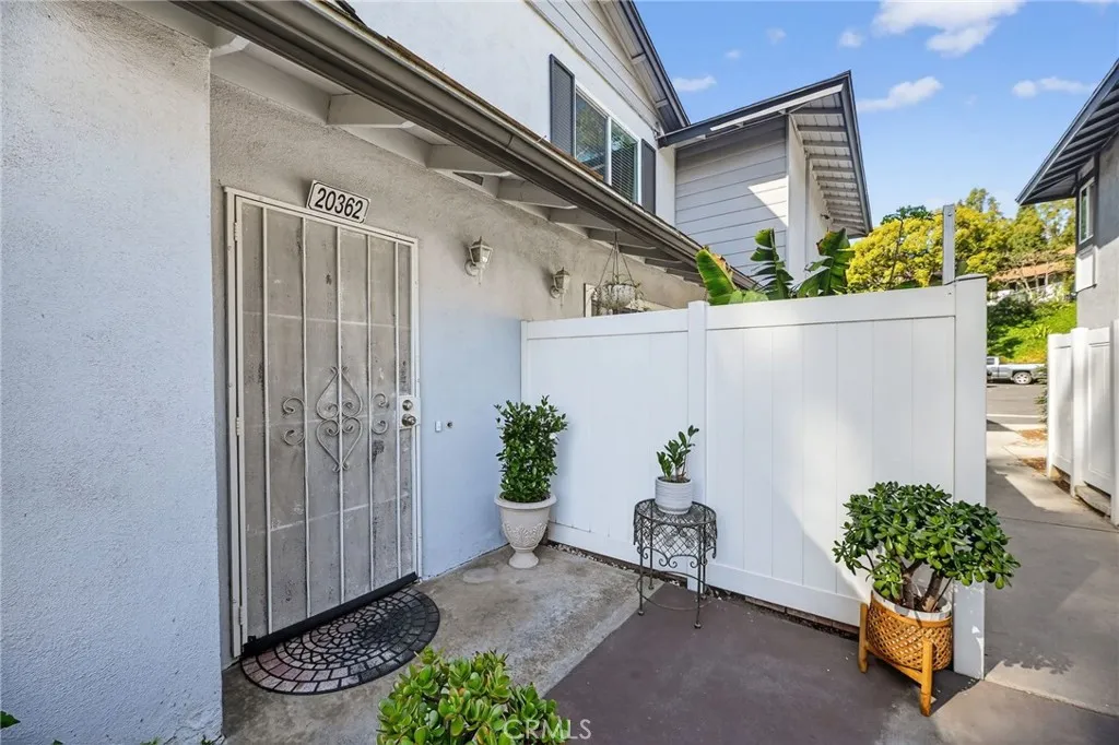20362  home-pic-4