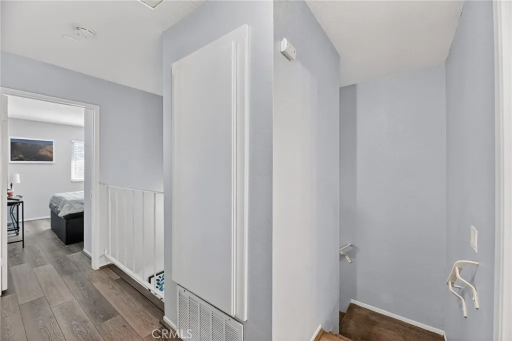 20362  home-pic-19