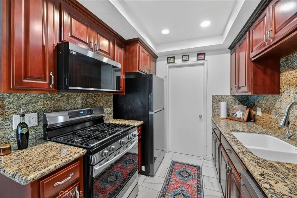 20362  home-pic-12