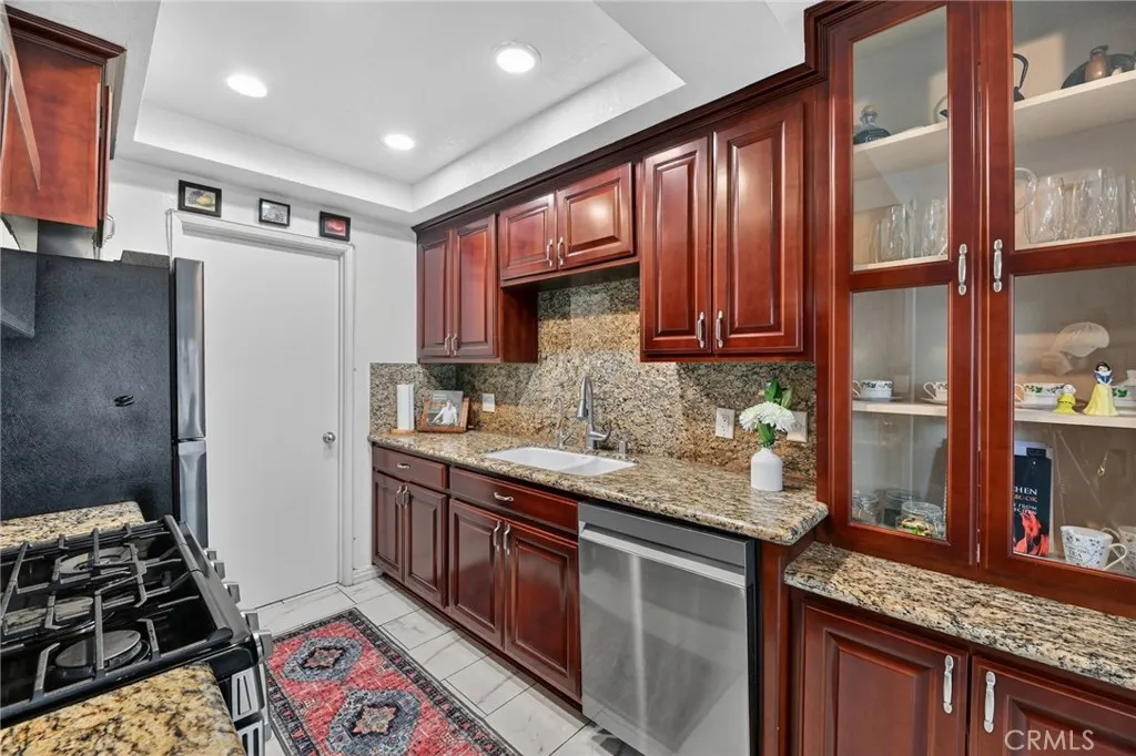 20362  home-pic-13