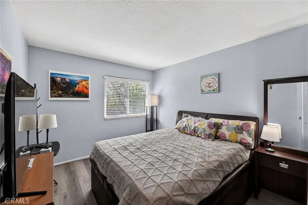 20362  home-pic-26
