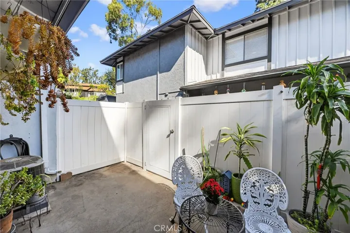 20362 #10 Flower Gate, Yorba Linda, California 92886