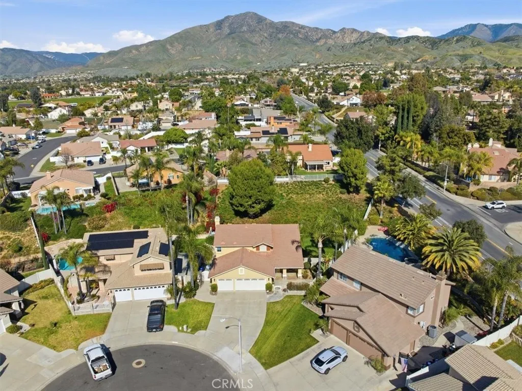 7743 Gold Buckle Court, Highland, California 92346 home-pic-4