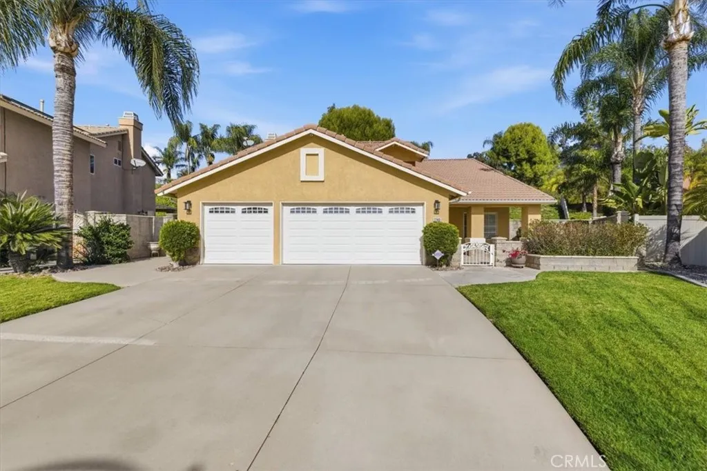 7743 Gold Buckle Court, Highland, California 92346 home-pic-1