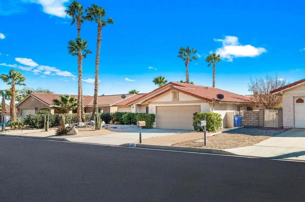 64501 Spyglass Avenue, Desert Hot Springs, California 92240 home-pic-1