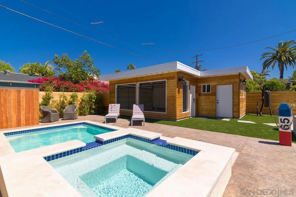 1220 Emerald St, San Diego, California 92109 home-pic-7