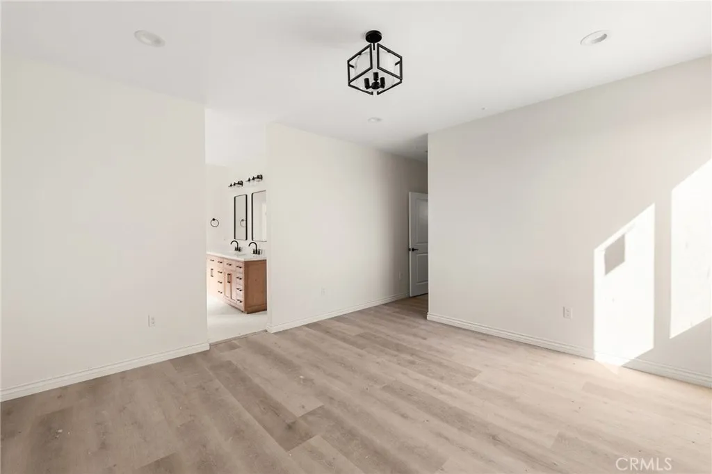 3260 Howe Street, Corona, California 92881 home-pic-13