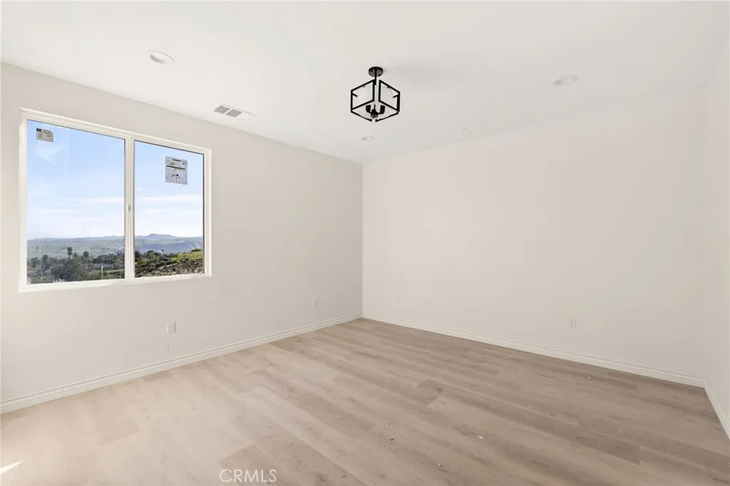 3260 Howe Street, Corona, California 92881 home-pic-12