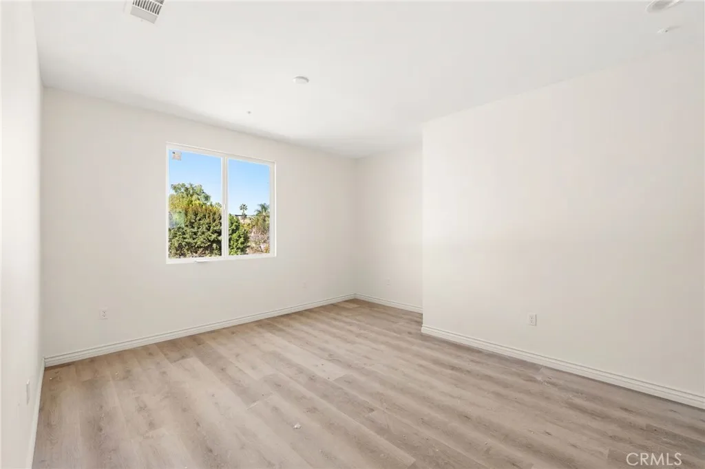 3260 Howe Street, Corona, California 92881 home-pic-17