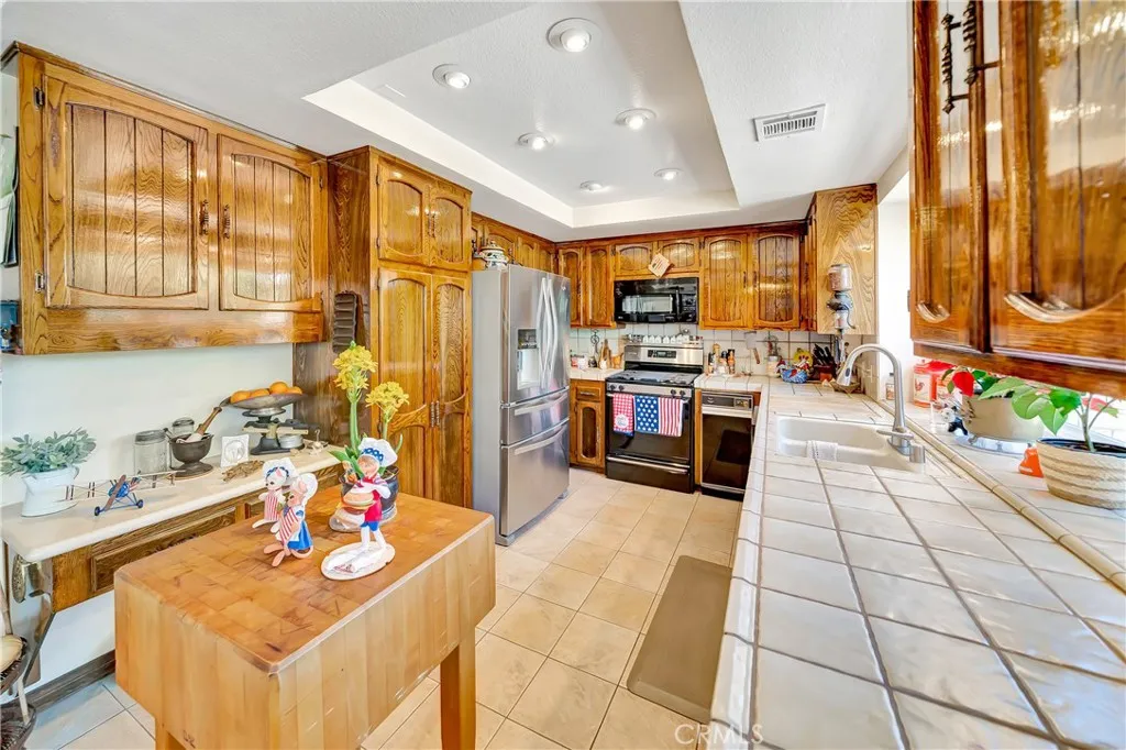 433 Fairway Drive, Palmdale, California 93551 home-pic-15