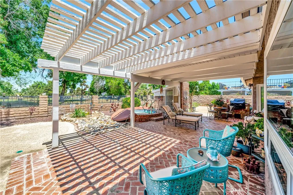 433 Fairway Drive, Palmdale, California 93551 home-pic-68