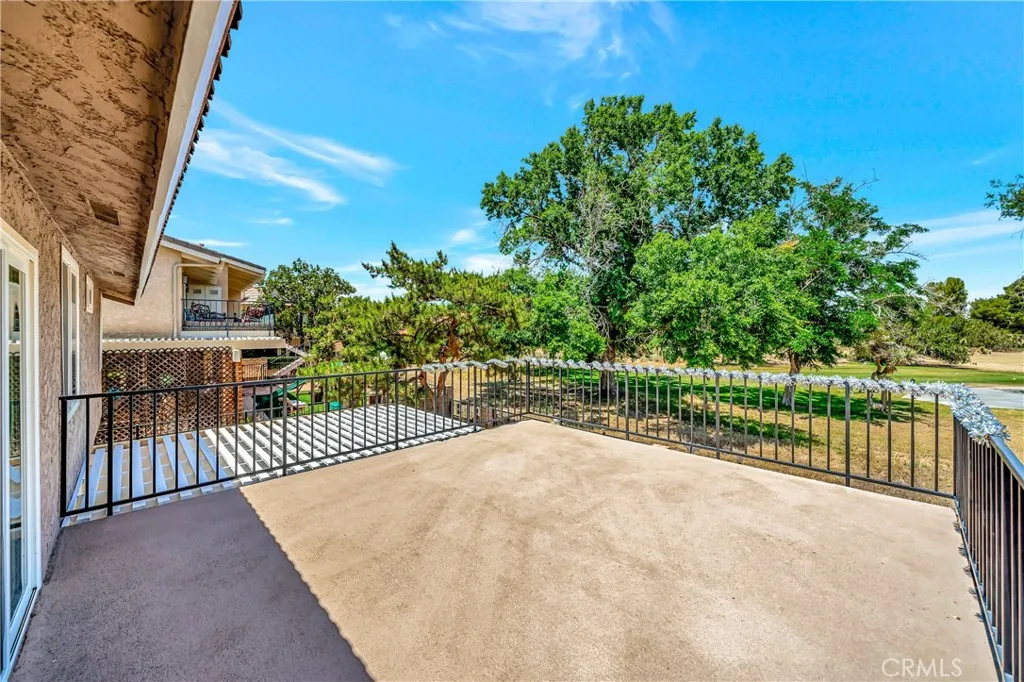 433 Fairway Drive, Palmdale, California 93551 home-pic-63