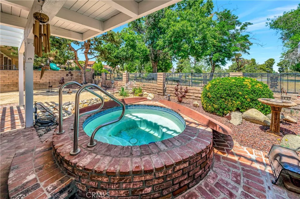 433 Fairway Drive, Palmdale, California 93551 home-pic-70