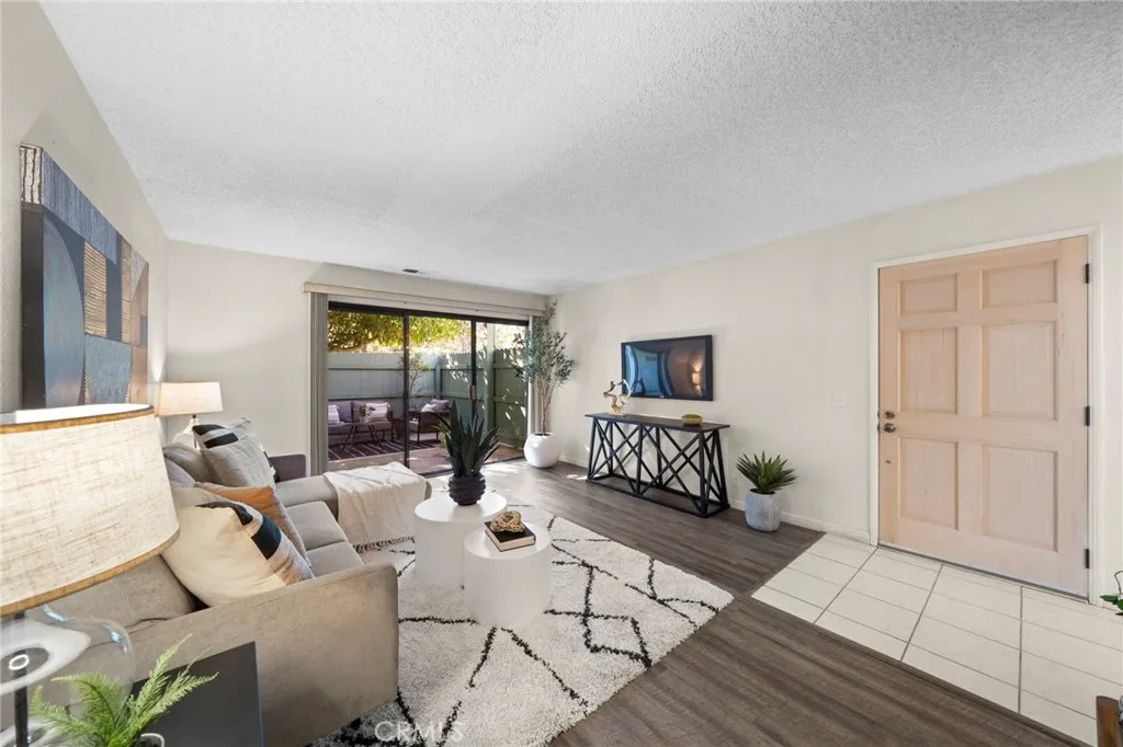 20557 S Vermont 7, Torrance, California 90502 home-pic-3