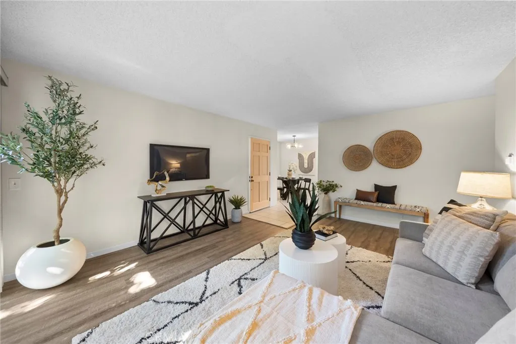 20557 S Vermont 7, Torrance, California 90502 home-pic-2