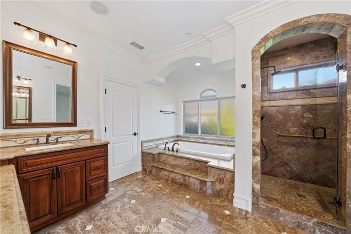 Master Suite Bathroom