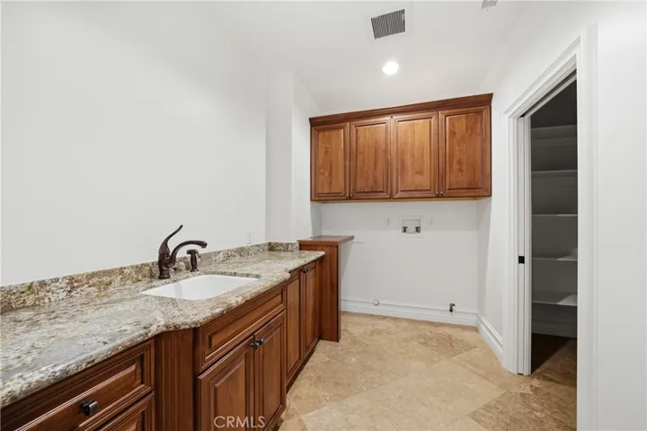 Walk-In Pantry Area