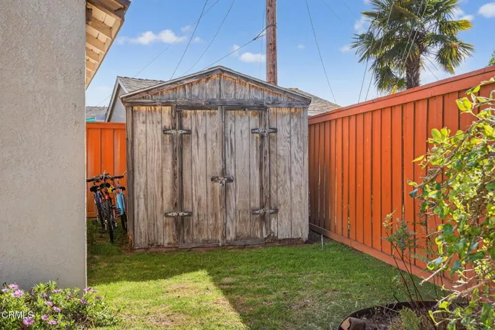 24-web-or-mls-Upmarket Media-2742 Ser070