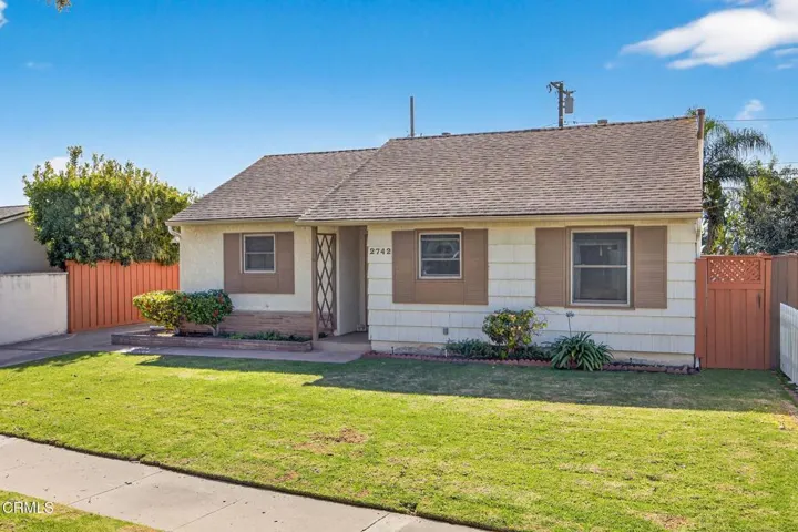 2-web-or-mls-Upmarket Media-2742 Ser004