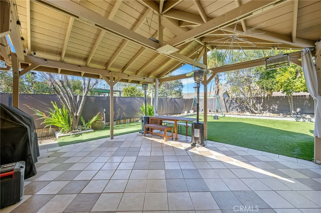 653 E 1st, San Jacinto, California 92583 home-pic-20