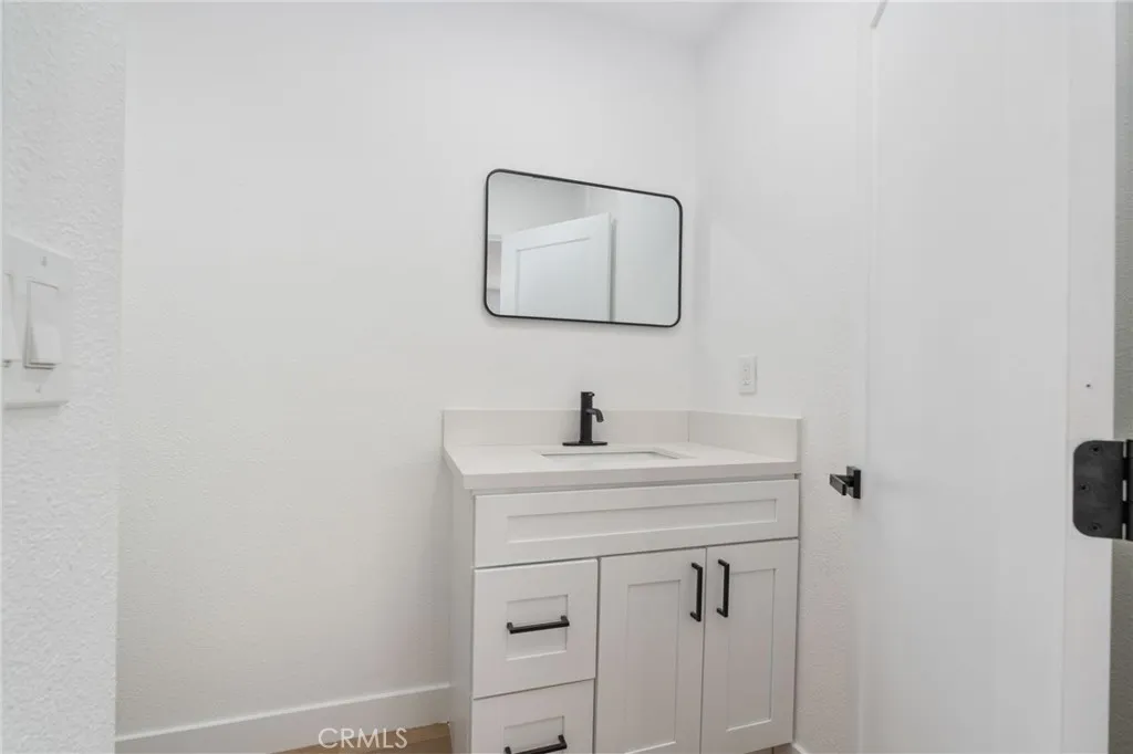 4065 Wall, Los Angeles, California 90011 home-pic-25