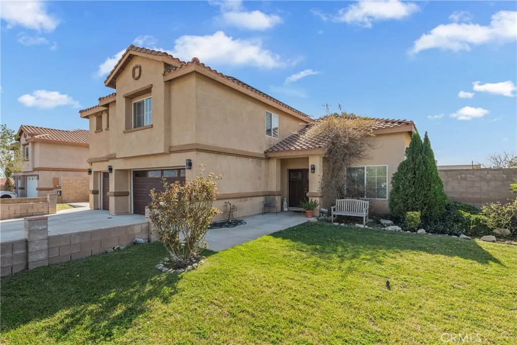 1535 W Persimmon, Rialto, California 92377 home-pic-3