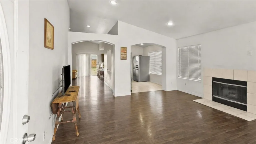 15460 Guava, Victorville, California 92394 home-pic-14