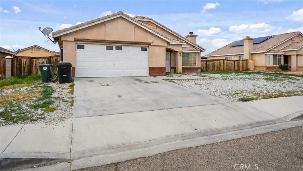 15460 Guava, Victorville, California 92394 home-pic-1