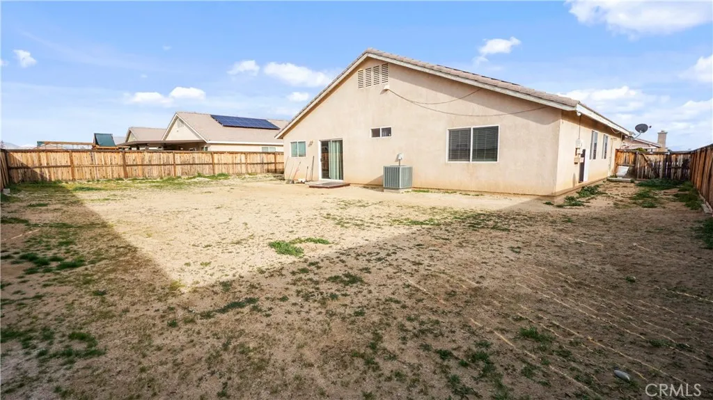 15460 Guava, Victorville, California 92394 home-pic-4