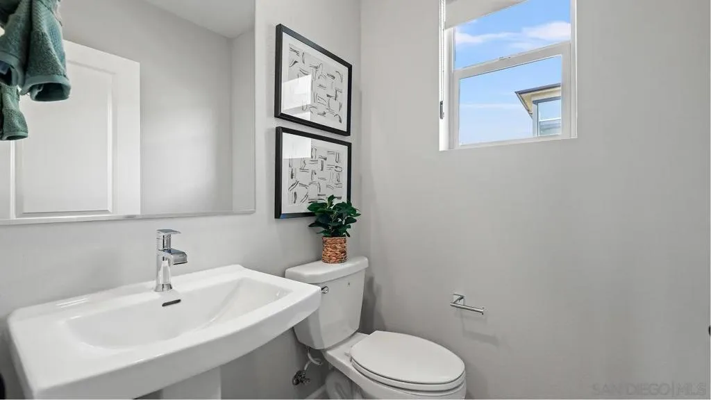 336 Summer Breeze Way, Oceanside, California 92057 home-pic-10