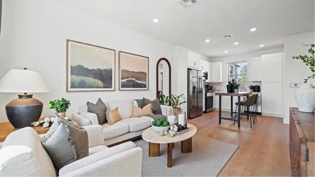 336 Summer Breeze Way, Oceanside, California 92057 home-pic-2