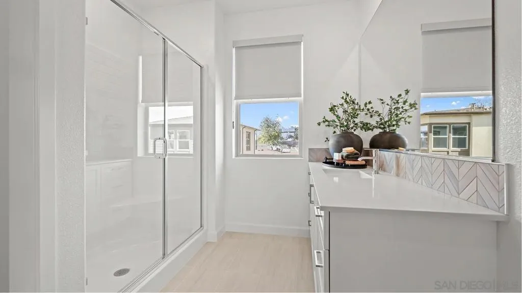 336 Summer Breeze Way, Oceanside, California 92057 home-pic-8