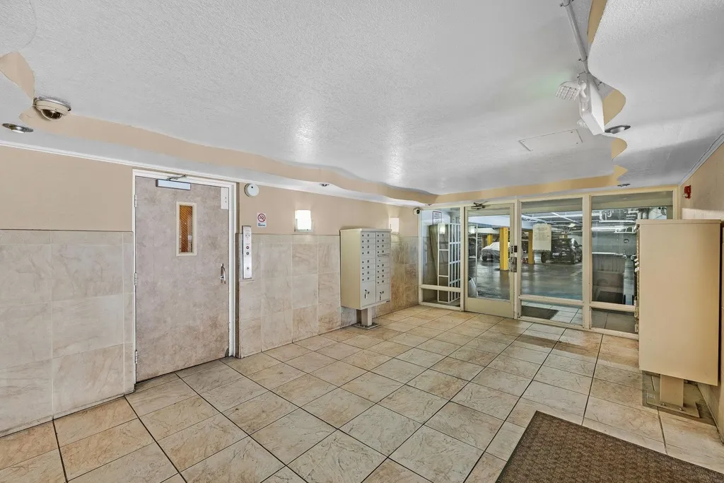 77 Fairmount Ave 220, Oakland, California 94611 home-pic-16
