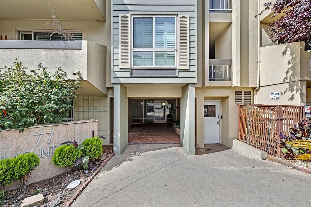 77 Fairmount Ave 220, Oakland, California 94611 home-pic-15