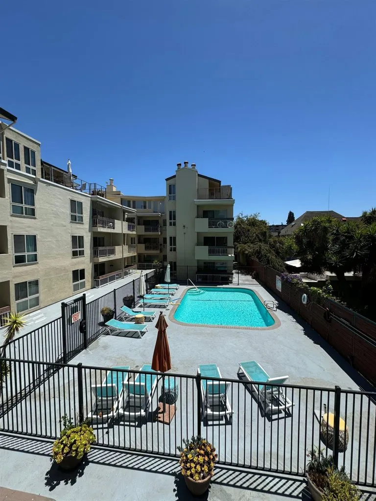 77 Fairmount Ave 220, Oakland, California 94611 home-pic-8