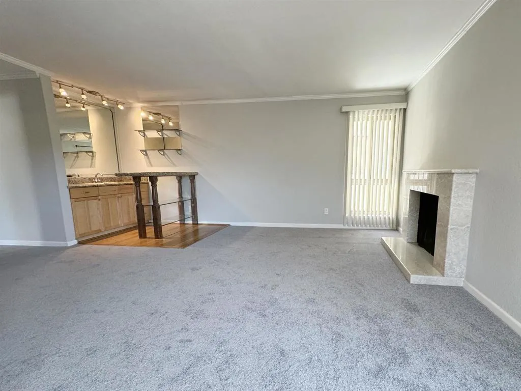 77 Fairmount Ave 220, Oakland, California 94611 home-pic-2