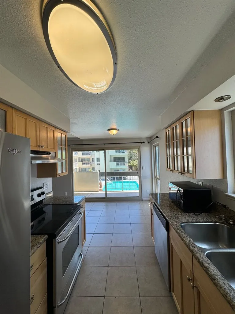77 Fairmount Ave 220, Oakland, California 94611 home-pic-5