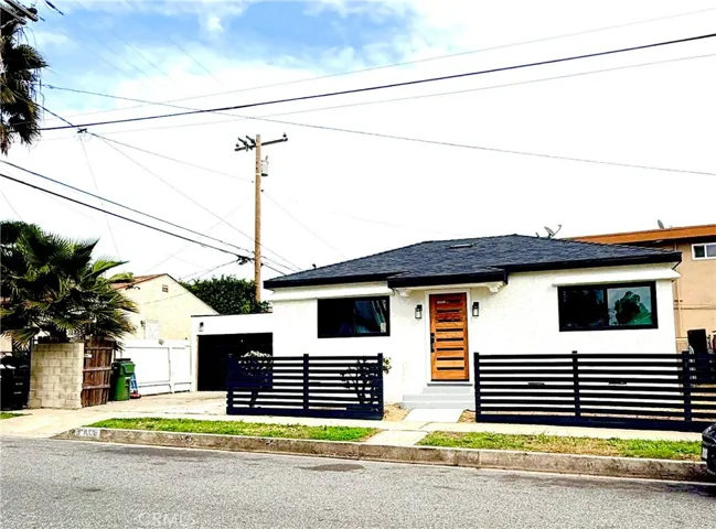 1008 Long, Inglewood, California 90302