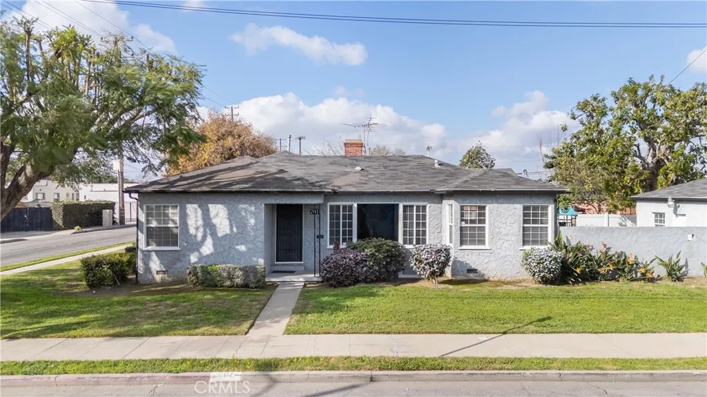 701 N Spring Avenue, Compton, California 90221 home-pic-1